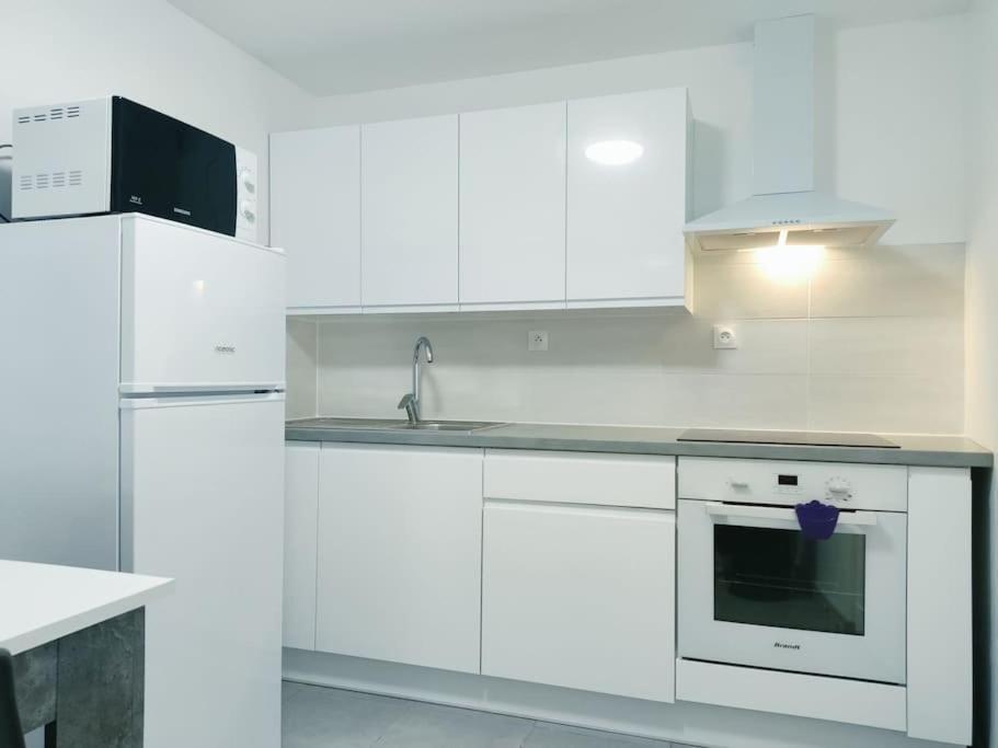 أوبيرني # Appartement Charmant 75 M2 Parking Gratuit المظهر الخارجي الصورة
